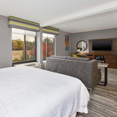 Hampton Inn Τράβερς Σίτι Εξωτερικό φωτογραφία
