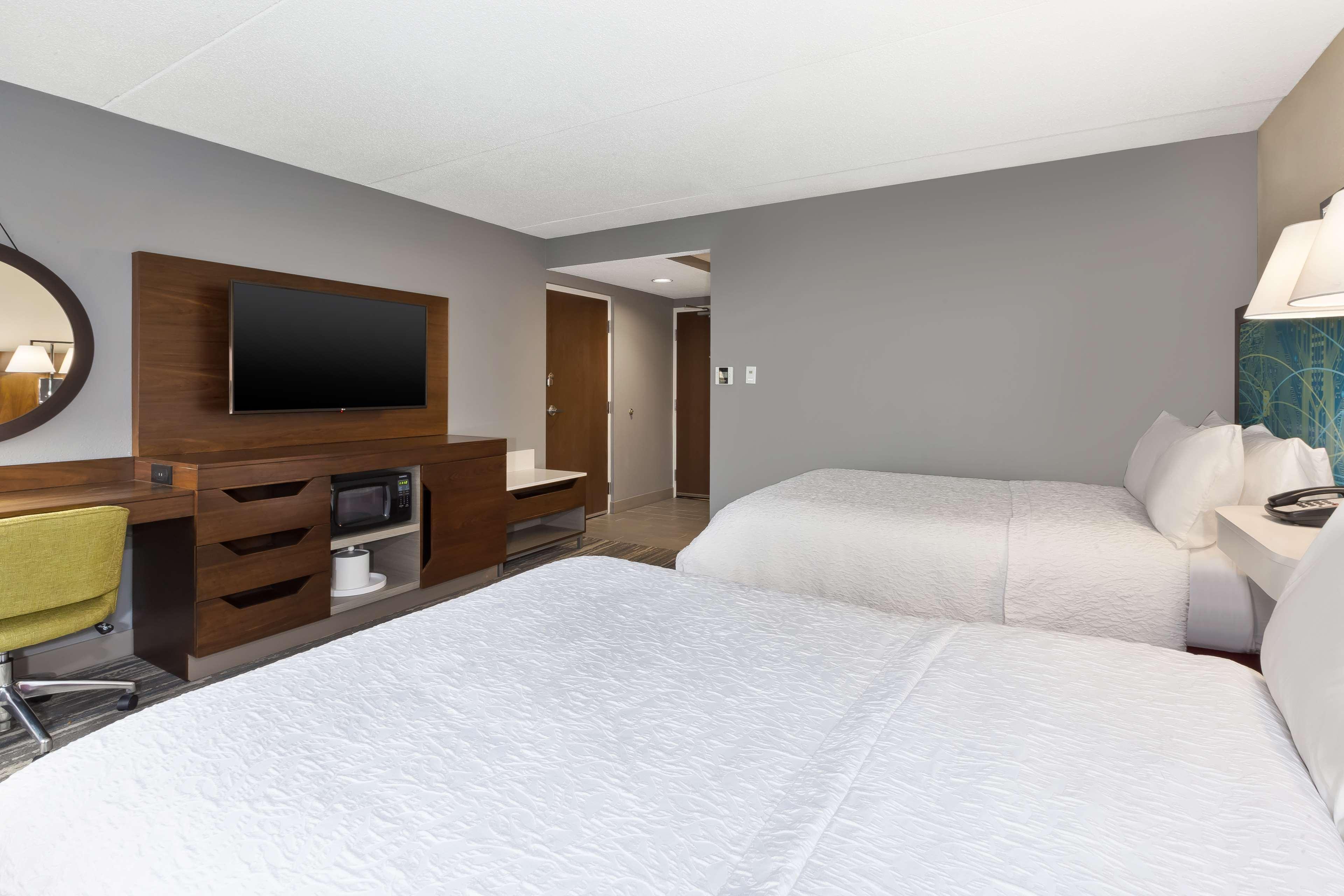 Hampton Inn Τράβερς Σίτι Εξωτερικό φωτογραφία