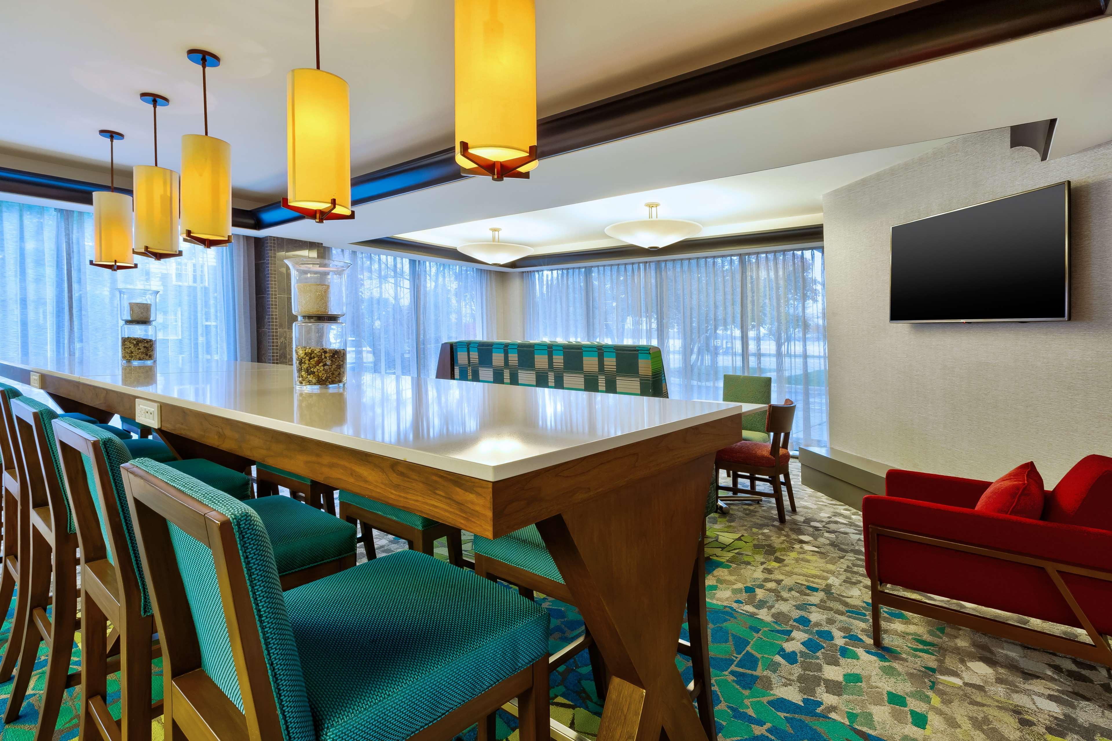 Hampton Inn Τράβερς Σίτι Εξωτερικό φωτογραφία