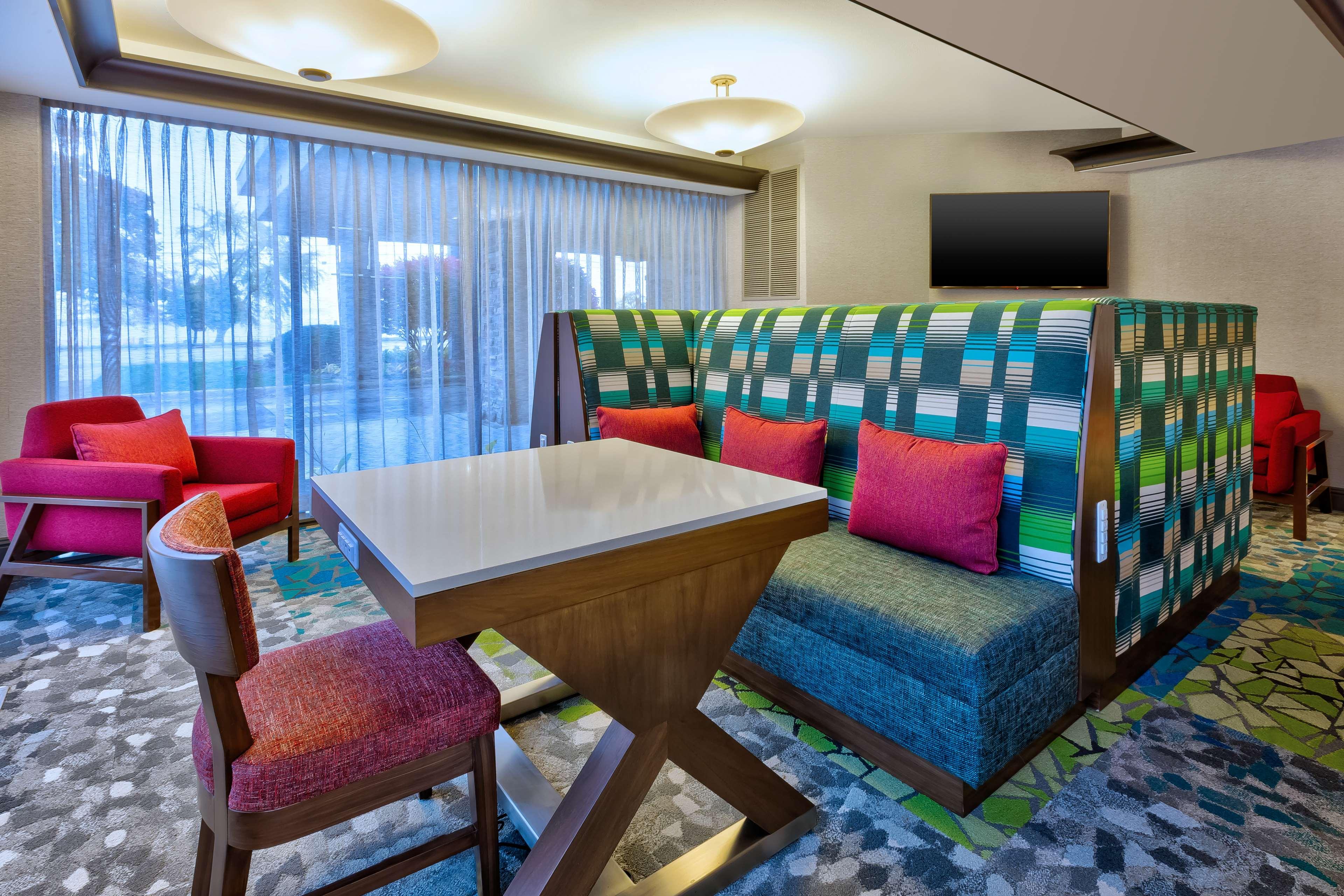 Hampton Inn Τράβερς Σίτι Εξωτερικό φωτογραφία