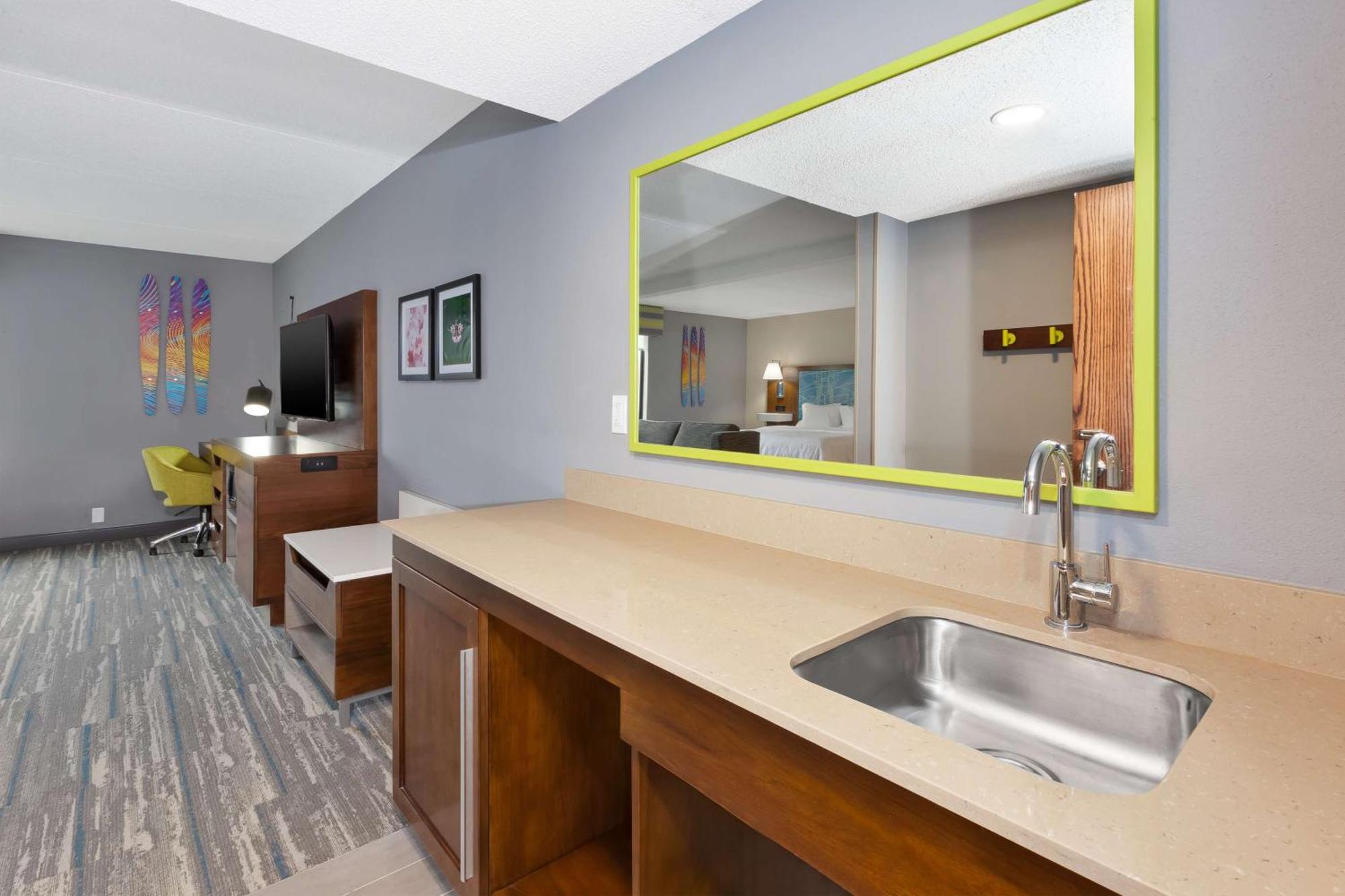 Hampton Inn Τράβερς Σίτι Εξωτερικό φωτογραφία