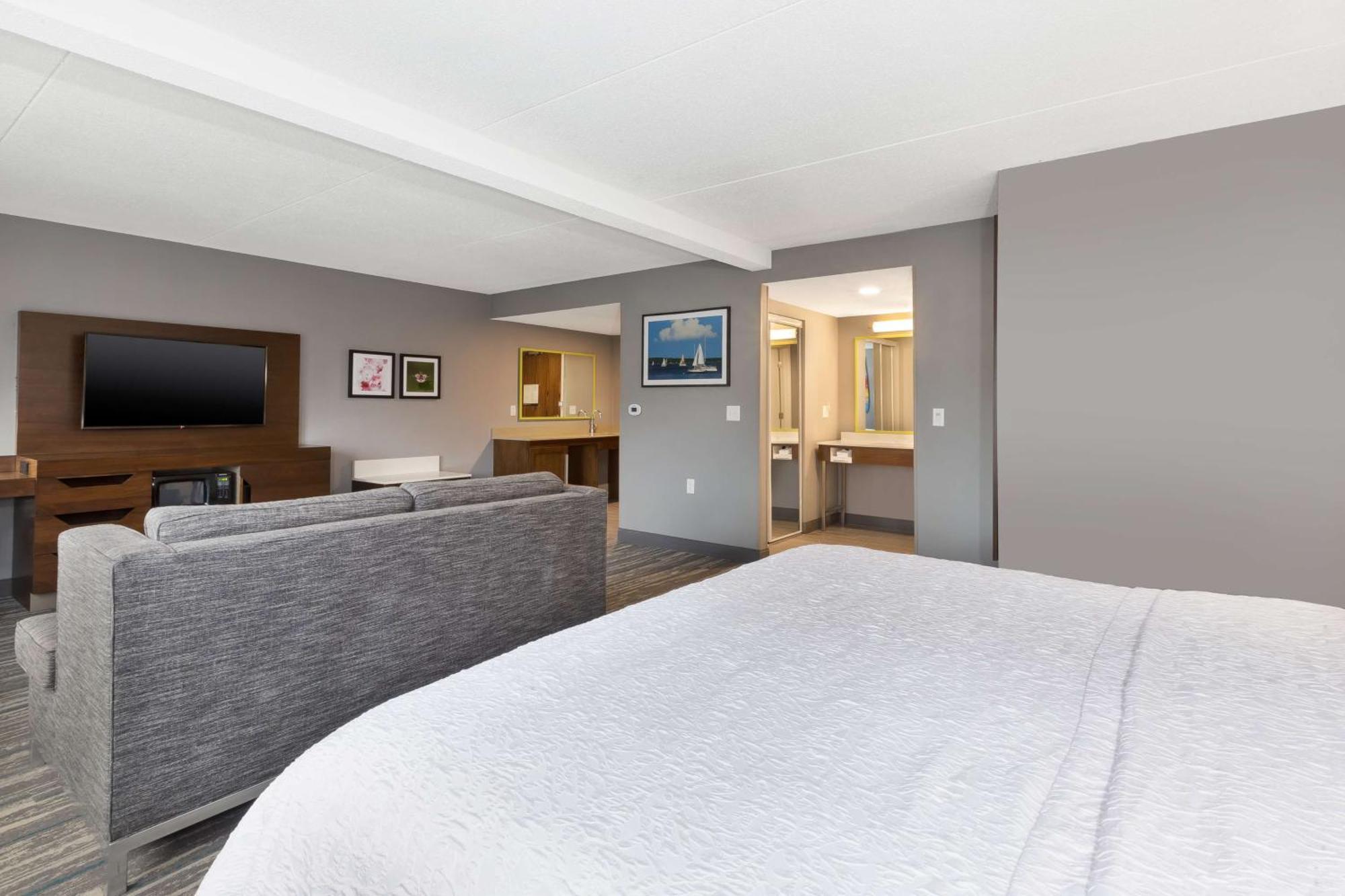 Hampton Inn Τράβερς Σίτι Εξωτερικό φωτογραφία