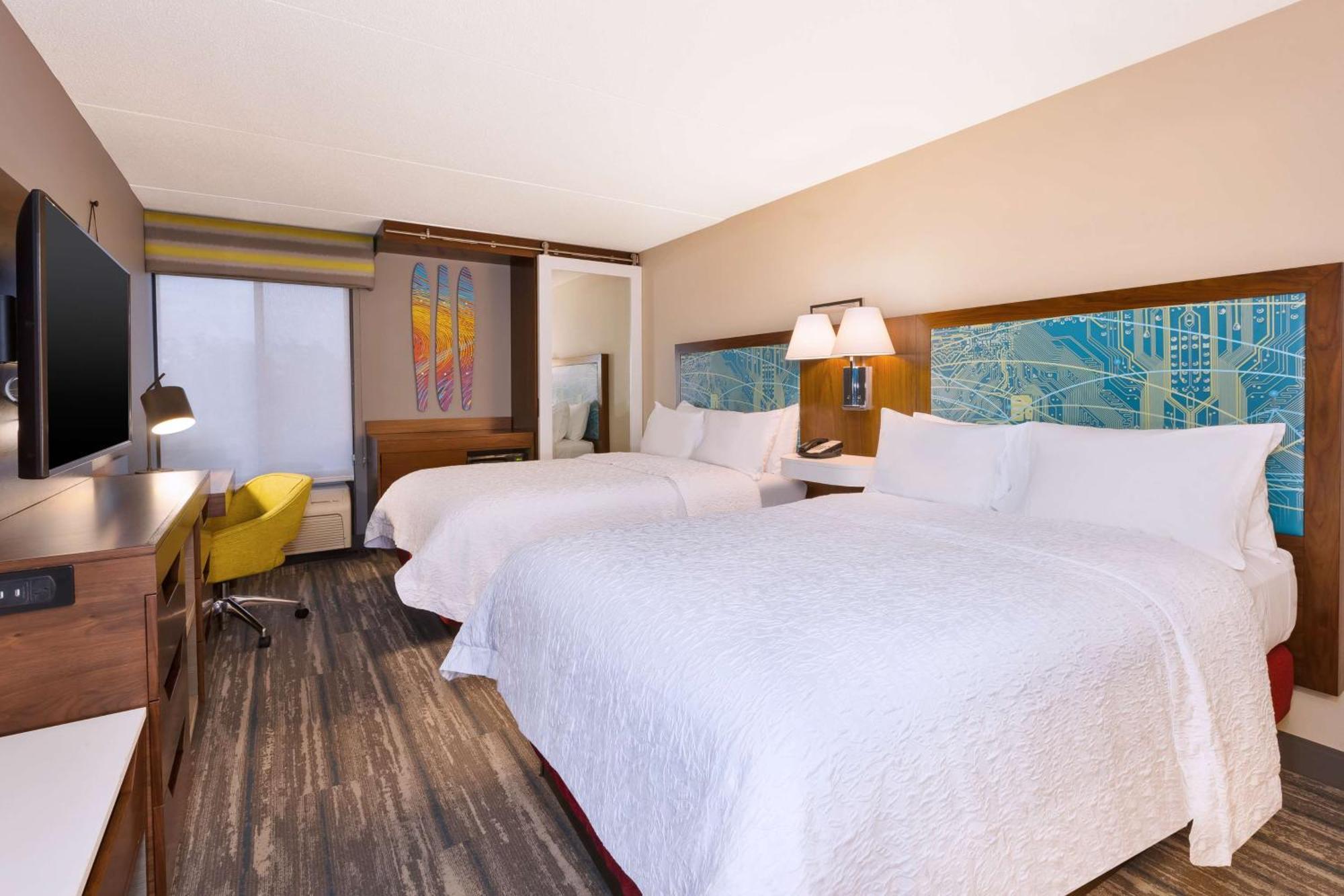 Hampton Inn Τράβερς Σίτι Εξωτερικό φωτογραφία