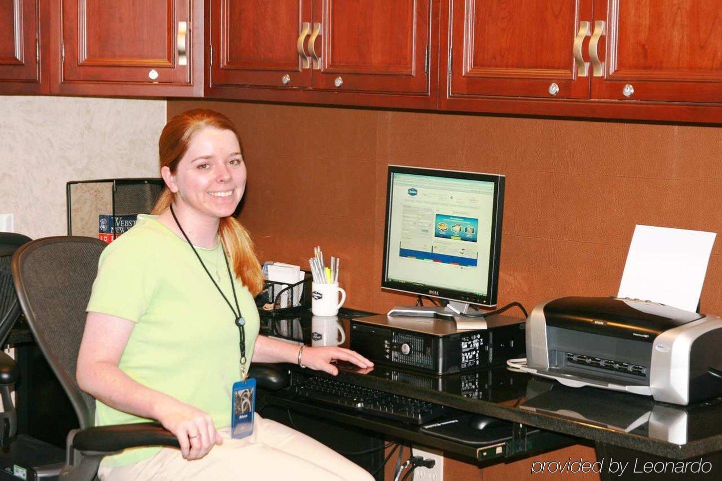 Hampton Inn Τράβερς Σίτι Ανέσεις φωτογραφία